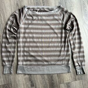 Nike Dri-FIT Engineered Stripe Long-Sleeve Training Top Womens M